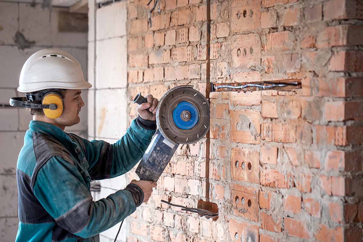 Reparación de Instalaciones Eléctricas y Fontanería